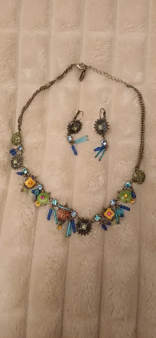 Conjunto Collar y Pendientes