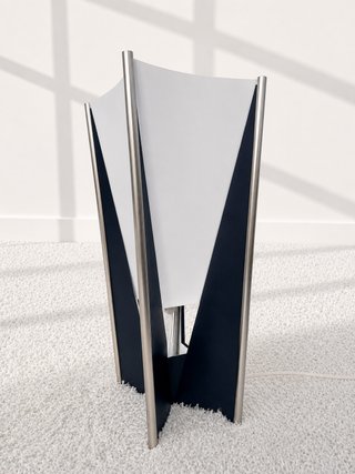 LÁMPARA DE MESA "STYLE". SAMUEL PARKER. 80s