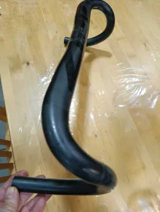 Manillar Zipp Service Course SL Ergo 70 Carbon