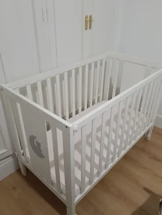 Cuna blanca Leroy Merlín + colchón