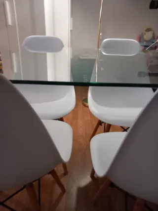 Mesa y 4 Sillas Comedor Cristal