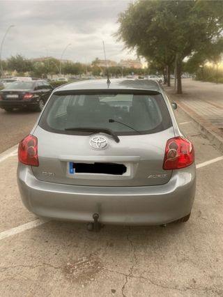 Toyota Auris 2010