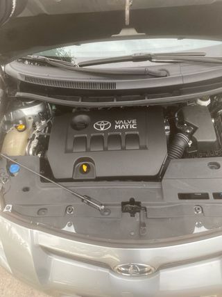 Toyota Auris 2010