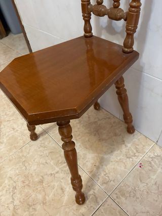 Sillas antiguas de madera para coleccionistas