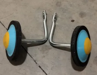 Bicicleta infantil 16 azul con cesta