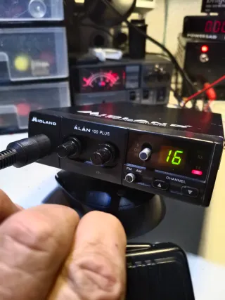 Midland ALAN 100 PLUS AM/FM CB Transceiver