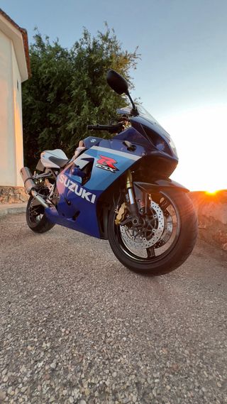 Suzuki GSX-R600 K5 Impecable