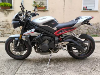 Triumph Street Triple 765 R 14500Km