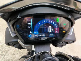Triumph Street Triple 765 R 14500Km