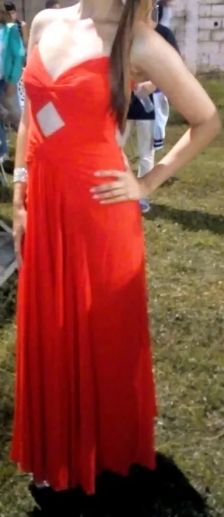 Vestido largo rojo para bodas