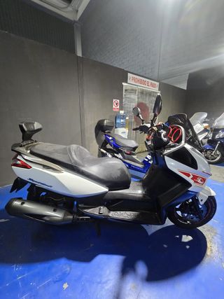 kymco superdink 300i 2011 35 mil km
