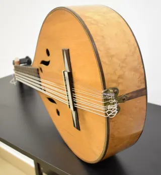 Laúd Ribot y Alcañiz