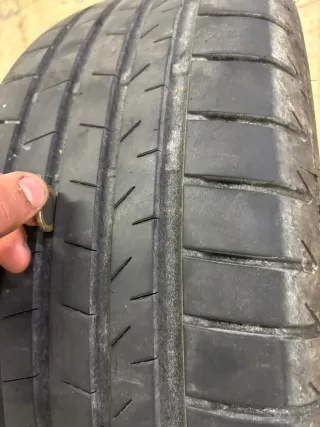 Neumáticos Bridgestone 235/55 R18 100V (2uds)