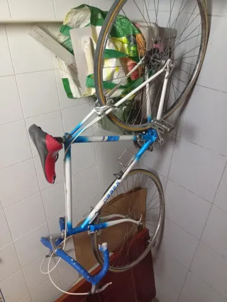 Bicicleta de carrera marca Orbea