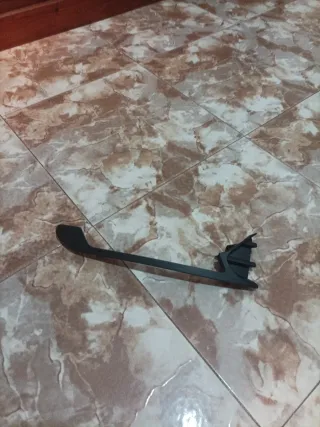 Moldura derecha paragolpes Renault Clio 4