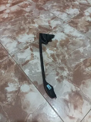 Moldura derecha paragolpes Renault Clio 4