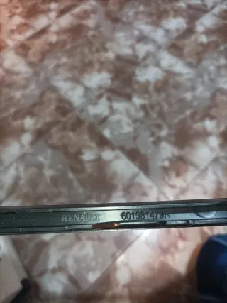 Moldura derecha paragolpes Renault Clio 4