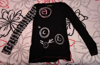 Camiseta Desigual Negra Corazón Rojo Talla M