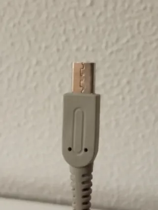 Cargador Nintendo 3DS Gris. No original.