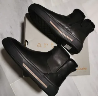 OFERTA Botiness Clark con plataforma negros.