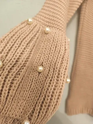 Jersey beige mangas abullonadas con perlas