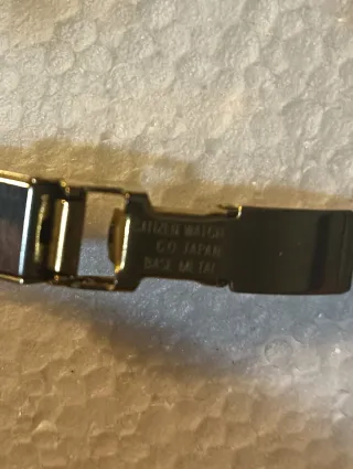 Reloj Citizen Quartz Vintage Dorado