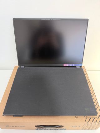Portátil Aorus 16X Negro/Morado