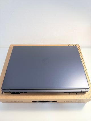 Portátil Aorus 16X Negro/Morado