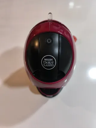 Cafetera Dolce Gusto Roja