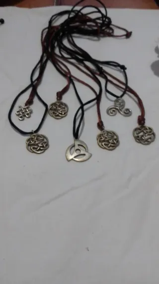 Collares minerales sin uso