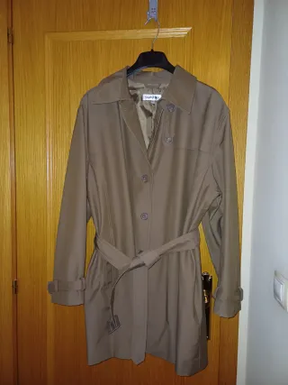 Gabardina señora talla 54/56 diseño moderno