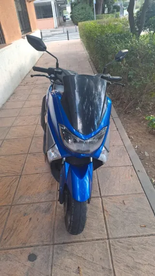 Yamaha Nmax Azul