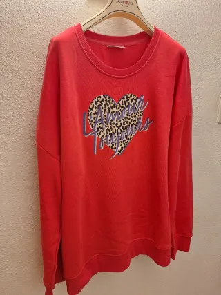 Sudadera fucsia corazón animal print