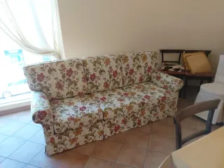 Divano 3 posti floreale come nuovo