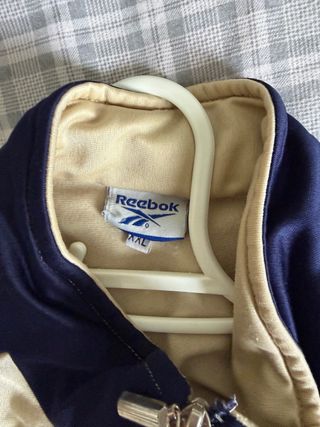 Chaqueta Reebok Retro Beige y Azul
