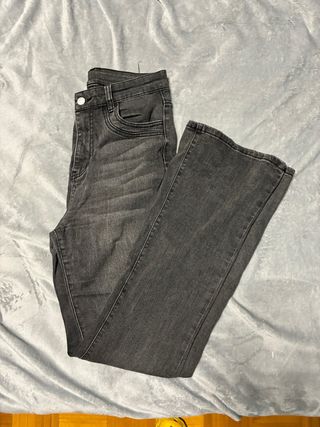 Pantalones vaqueros grises