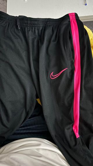 Pantalón Chándal Nike Dry Fit Negro y Rosa