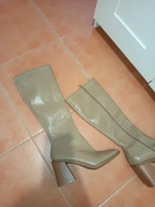 Botas altas mujer beige