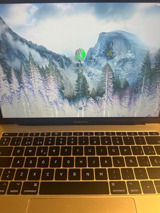 MacBook Pro 13 2017 + Cargador Apple