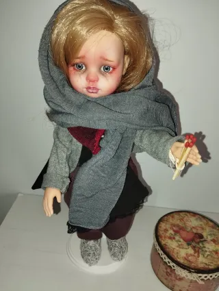 Muñeca Paola Reina Customizadadel cuento la cerill