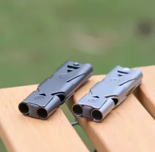 Silbato de supervivencia doble tubo