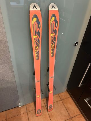 Esquís K2 Dynastar amarillos