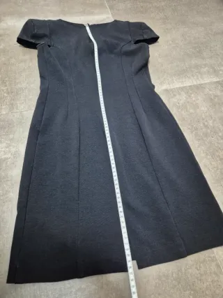 Vestito nero elegante con cut-out. Tg. 42