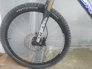 Bicicleta de montaña kona M mejorada f.hidraulicos