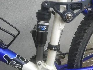 Bicicleta de montaña kona M mejorada f.hidraulicos