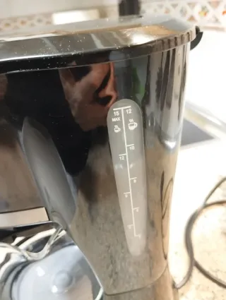 Cafetera Eléctrica Negra