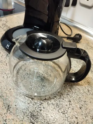 Cafetera Eléctrica Negra