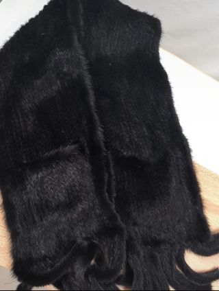 Estola de piel negra