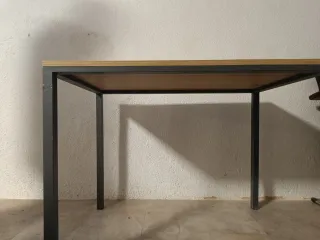 Mesa curva madera y metal