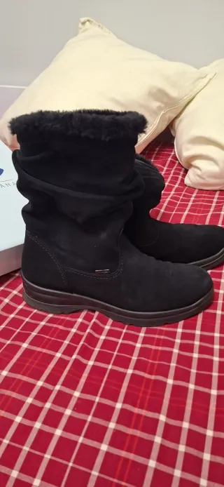 Botas piel ante negras repelente agua